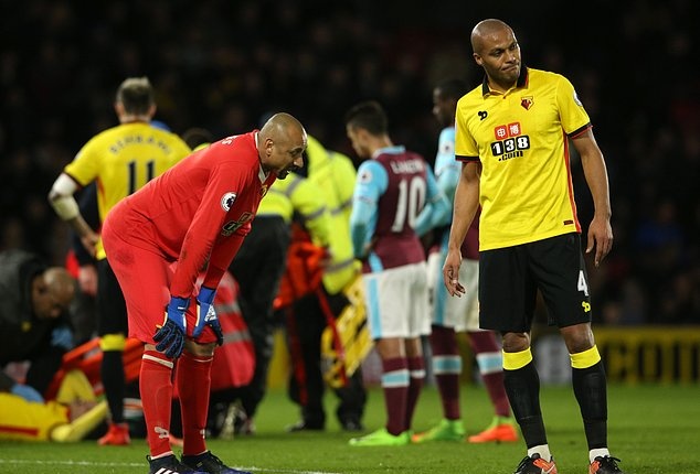 Ảnh bài viết 10 pha phạm phạm lỗi tóe máu trên sân cỏ