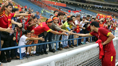 Ảnh bài viết Khi CĐV sáng giá hơn cả cầu thủ