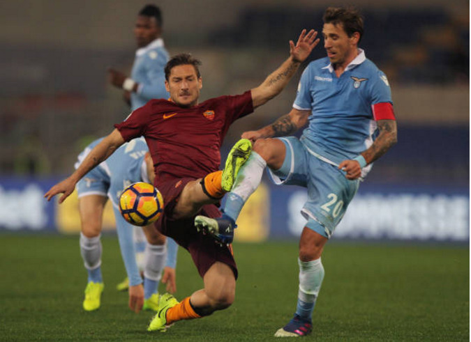 Thắng dễ Roma, Lazio cầm nửa vé vào chung kết Coppa Italia