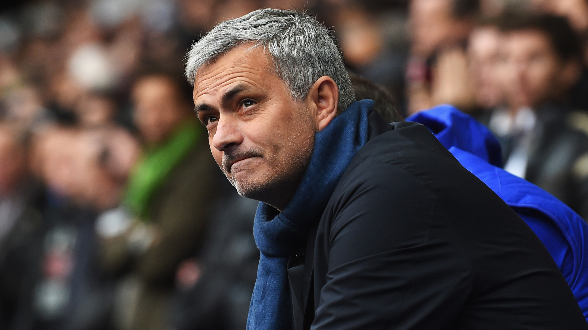 Ảnh bài viết Tiết lộ: Oezil bị Mourinho mắng 'sấp mặt'