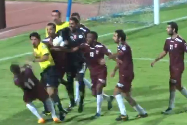 Ảnh bài viết Cạn lời với những pha câu giờ như thế này