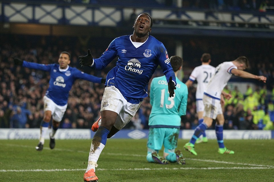 Ảnh bài viết Góc siêu phẩm: Lukaku solo trước một rừng cầu thủ Chelsea