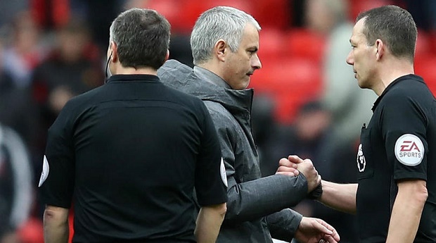 Ảnh bài viết Mourinho chán chường sau trận hòa Bournemouth