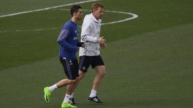 Zidane 'méo mặt' với chấn thương của Ronaldo