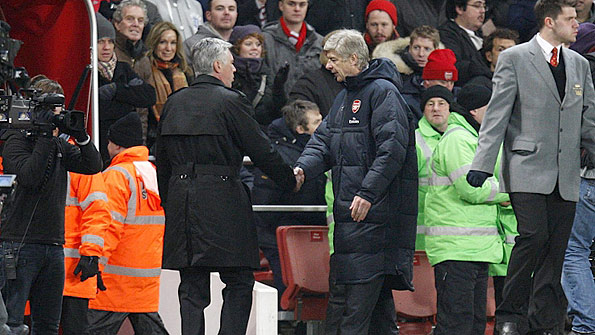 Trước đại chiến, Ancelotti thấy xót thương cho Wenger