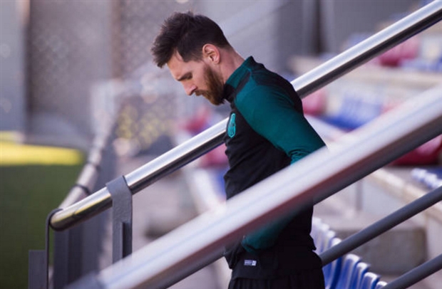 Ảnh bài viết Chùm ảnh: Barcelona căng thẳng với nhiệm vụ bất khả thi