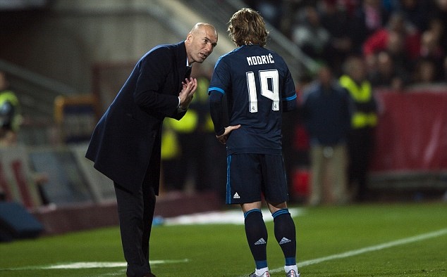 Màn trình diễn của Luka Modric vs Napoli