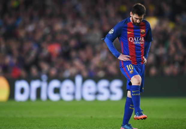 Huỷ diệt PSG, Messi san bằng kỉ lục ghi bàn của Ronaldo