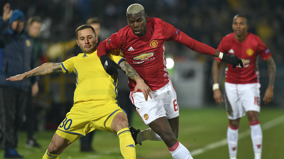 Ra sân với đội hình lạ, Man United hòa hú vía ở nước Nga