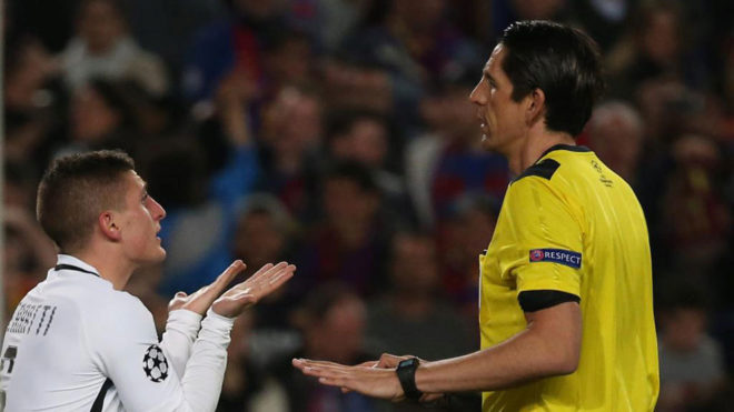 Báo chí Pháp TIẾT LỘ sốc về trọng tài trận Barca-PSG