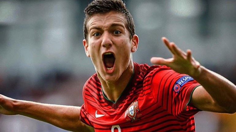 Ảnh bài viết Tiêu điểm chuyển nhượng châu Âu: Real tìm truyền nhân cho Ronaldo, 'loạn' tin đồn về Man United