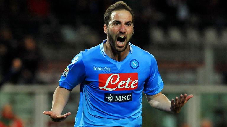 Ảnh bài viết Gonzalo Higuain chơi cực kì bùng nổ trong màu áo Napoli
