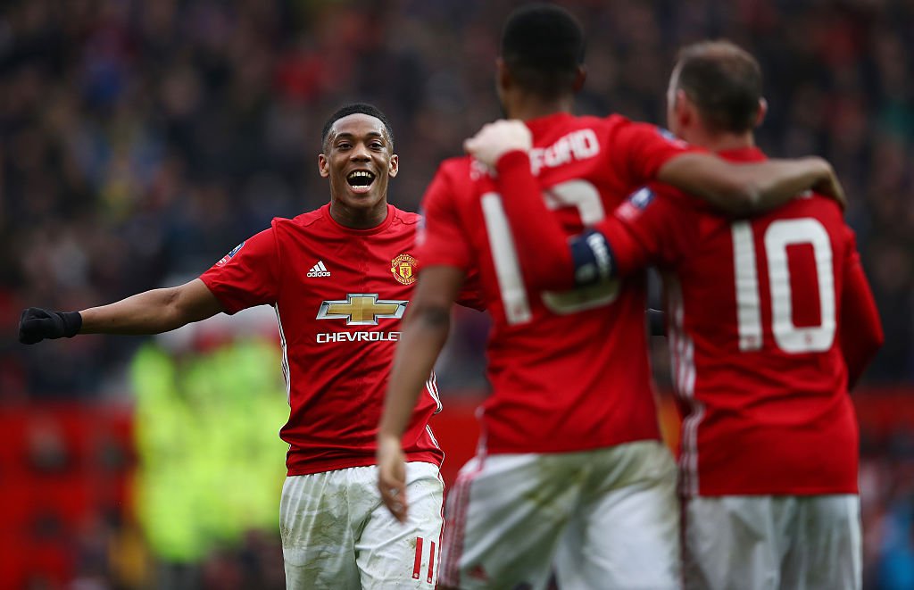 Mourinho gây sốc, dùng đội hình có 1-0-2 đấu Chelsea