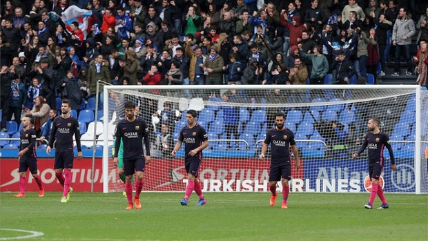 Mặt trái của sơ đồ 3 hậu vệ tại Barca
