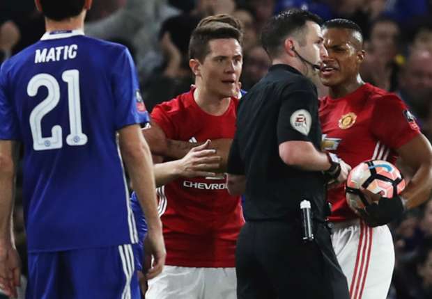 Ảnh bài viết Nóng: Án chồng án, Man Utd bị FA 'sờ gáy'