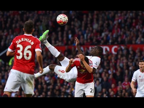 Ảnh bài viết Benteke móc bóng tuyệt đẹp tung lưới Man Utd