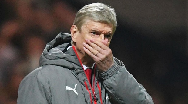 "CĐV Arsenal vô ơn, Wenger không đi đâu cả!"