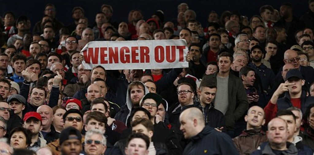 Ảnh bài viết Arsenal thảm bại trong ngày banner 'Wenger out' ngập sân The Hawthorns