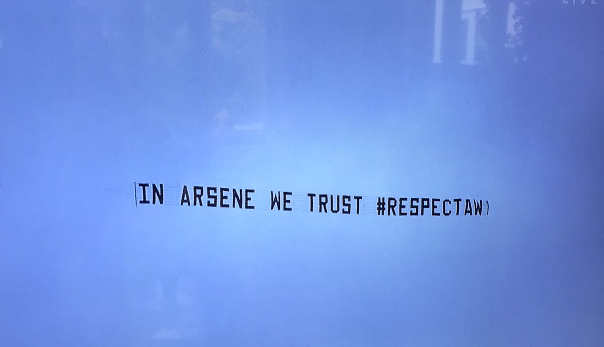 Ảnh bài viết Học tập CĐV Man Utd, CĐV Arsenal tạo ra cảnh BI HÀI 