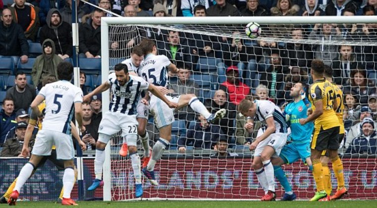 Ảnh bài viết Sanchez làm, hàng thủ phá, Arsenal trắng tay rời The Hawthorns