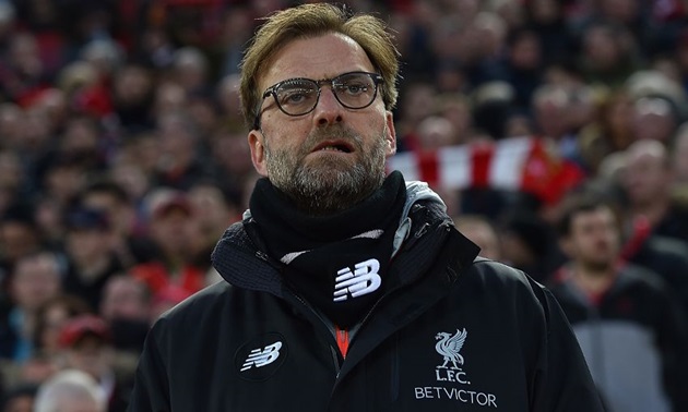Ảnh bài viết Klopp hào hứng kể cho Conte nghe tình hình ở Liverpool