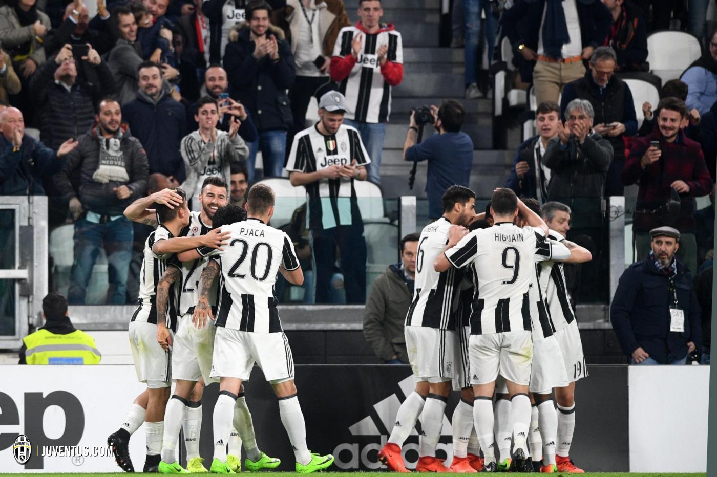Sớm có bàn thắng, Juventus nhẹ nhàng lấy 3 điểm trước chú Sam