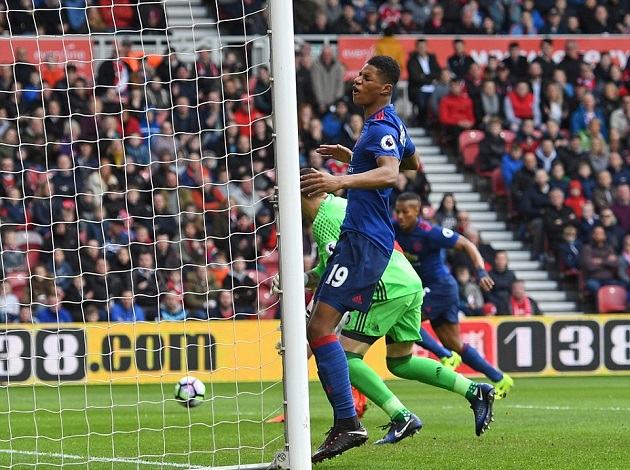 Ảnh bài viết Victor Valdes giúp Man Utd phá dớp đen