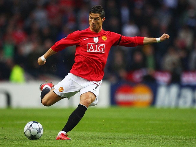 CR7 tốt bụng và thân thiện đến chừng nào?