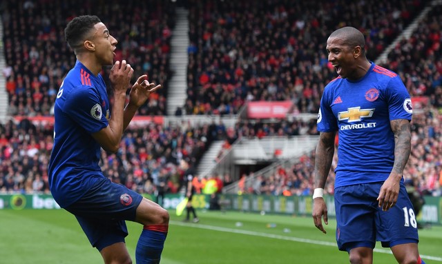 Ảnh bài viết Điểm tin sáng 20/03: M.U lập kỉ lục NHA, Kylian vượt mặt Henry, Arsenal tiếp cận Tuchel