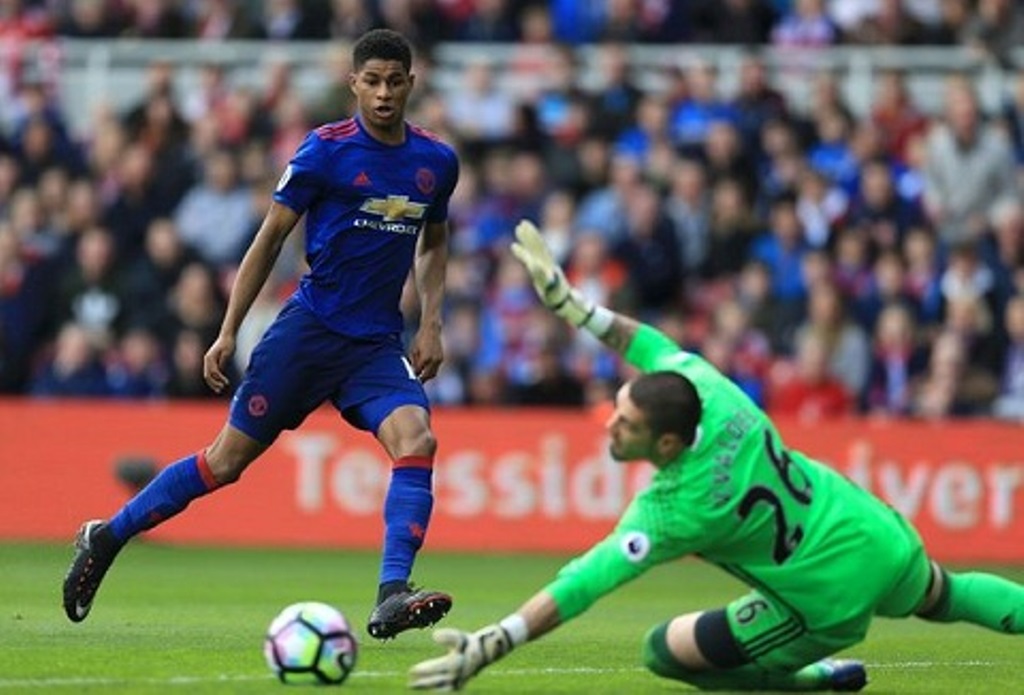 Ảnh bài viết Marcus Rashford bỏ lỡ cơ hội, Mourinho nói gì?