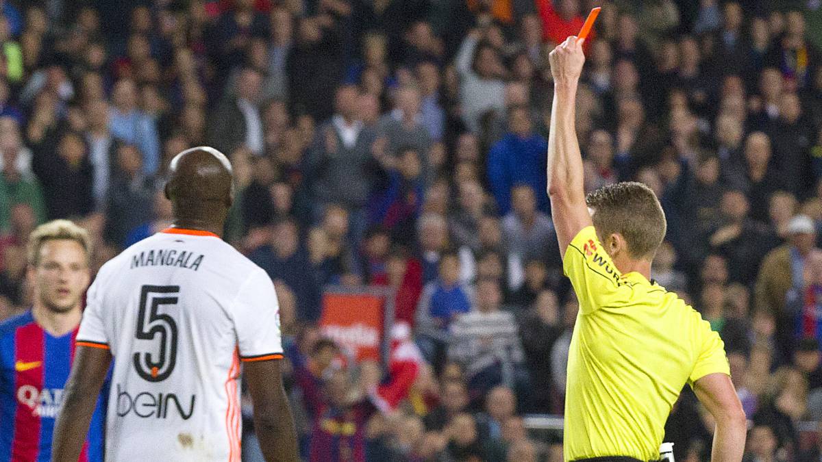 Thống kê SỐC: Barca được thiên vị nhất La Liga?