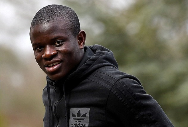 Ảnh bài viết Kante đầy giản dị đi hội quân trên tuyển Pháp