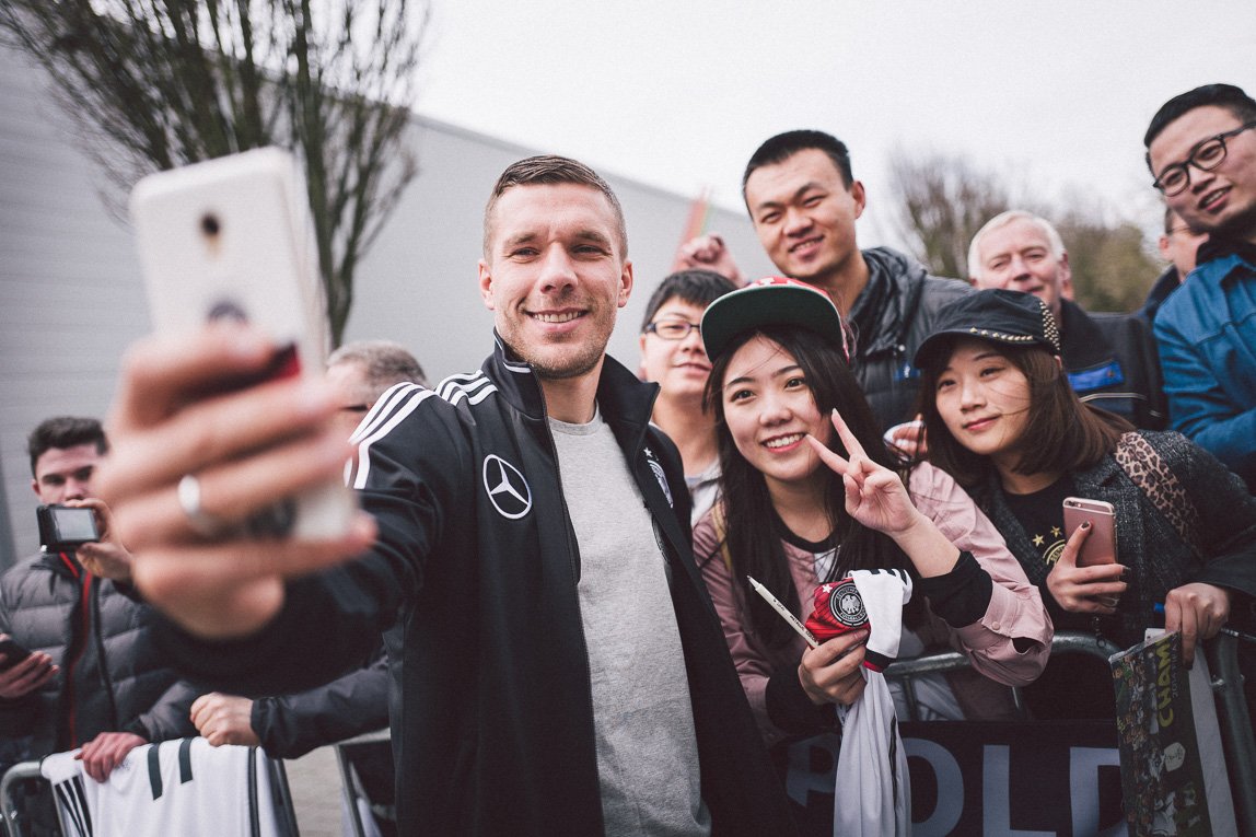 Ảnh bài viết Chùm ảnh: Nụ cười không bao giờ tắt trên môi Podolski