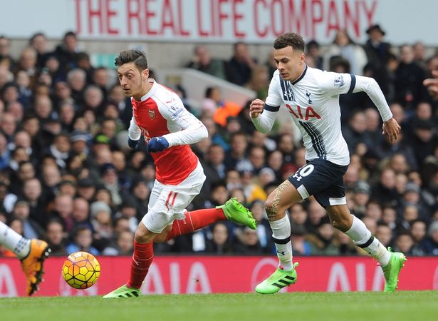 Ảnh bài viết Huyền thoại Arsenal chỉ ước Oezil được như Alli