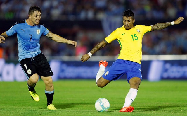 Siêu phẩm đẹp không kém Podolski của Paulinho