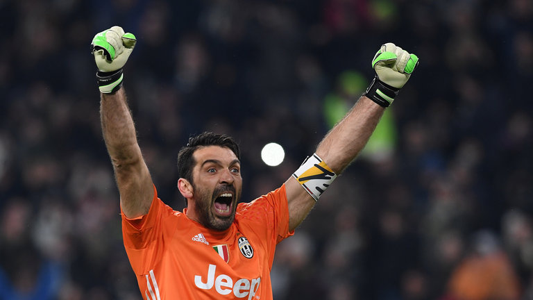 Từ Pirlo đến Ibrahimovic - Đội hình những danh thủ từng sát cánh cùng Gianluigi Buffon