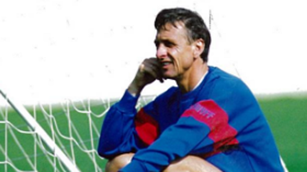 Barca đổi tên sân, dựng tượng tri ân Johan Cruyff