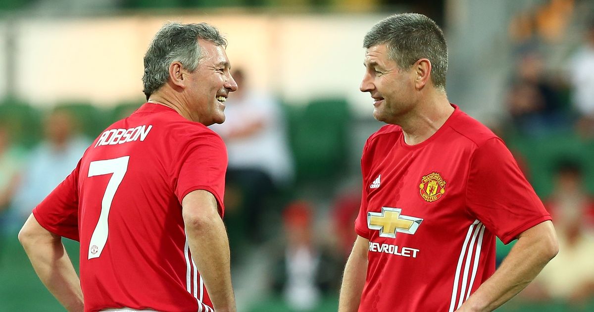 Ảnh bài viết Chùm ảnh: Dàn huyền thoại M.U 'ngã ngựa' trước các lão tướng Úc