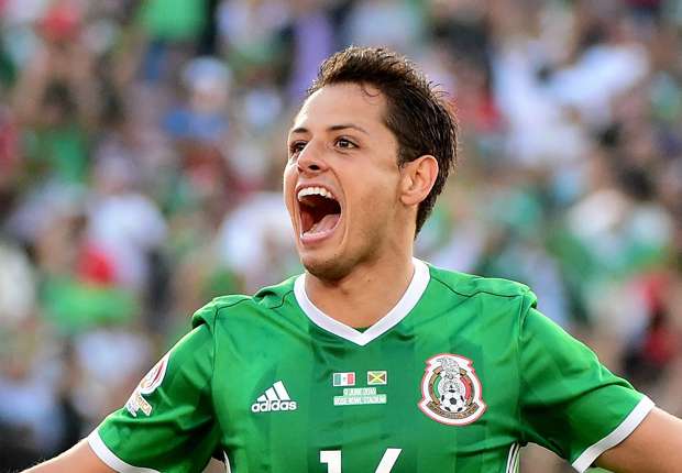 Nổ súng, Chicharito sánh ngang huyền thoại Mexico