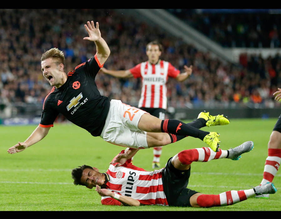 Seamus Coleman và những vụ gãy chân kinh hoàng trong bóng đá
