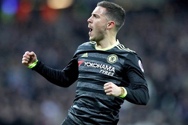 Ảnh bài viết 'Vui miệng' với bạn bè, Hazard vô tình tiết lộ nơi thi đấu mùa tới