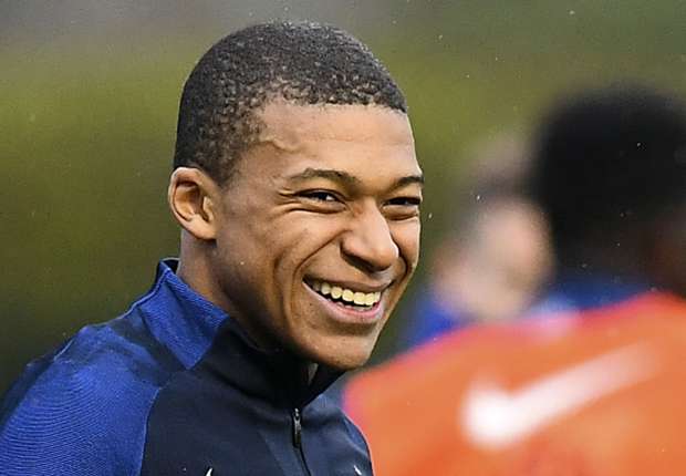 Ảnh bài viết 62 năm mới có một người như Kylian Mbappé