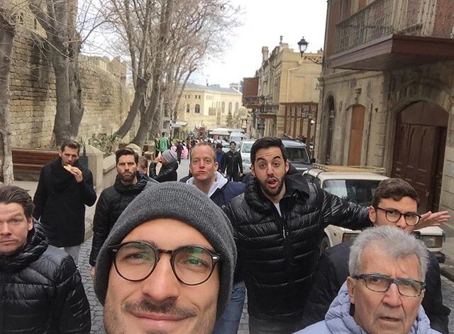 Ảnh bài viết Ăn mặc bảnh bao, các nhà vô địch thế giới tham quan thành phố Baku