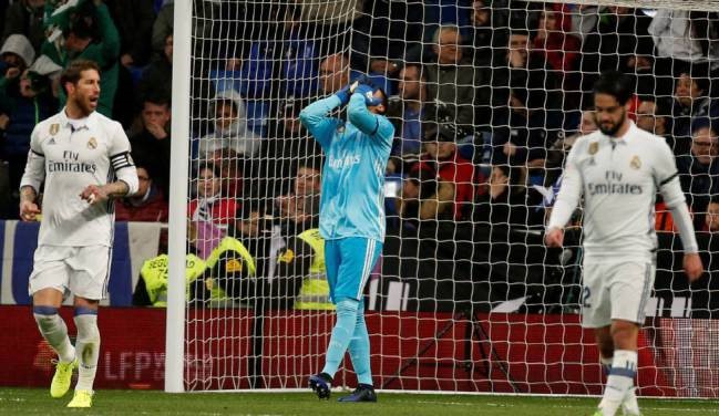 Zidane đau đầu khi Navas tiếp tục mắc sai lầm
