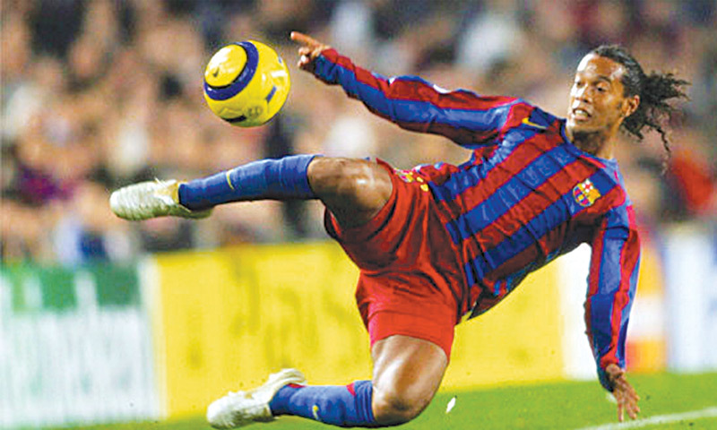 Ronaldinho tung 'vũ khí' tấn công vào thị trường âm nhạc