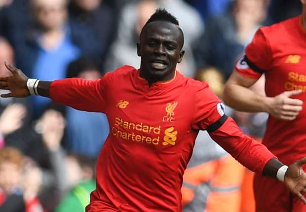 Ảnh bài viết Sút tung lưới Everton, Mane cân bằng thành tích của Suarez