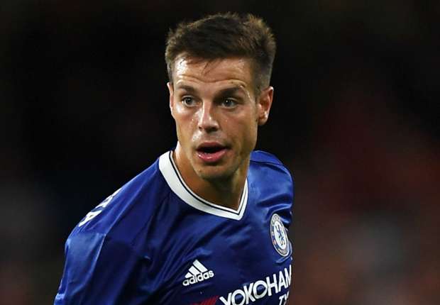 Ảnh bài viết Tiếp cận sao Chelsea, Barca nếm trái đắng