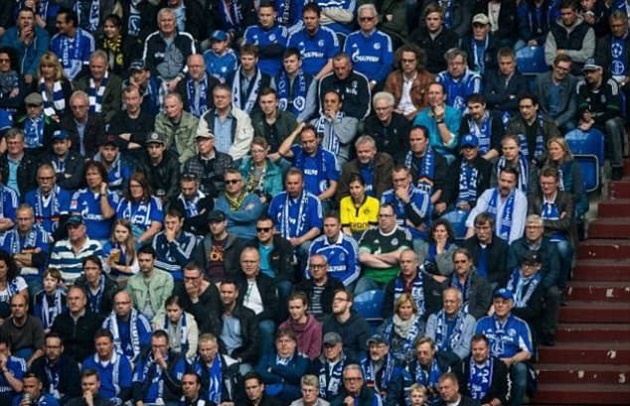 Ảnh bài viết "CĐV dũng cảm nhất thế giới" là đây!