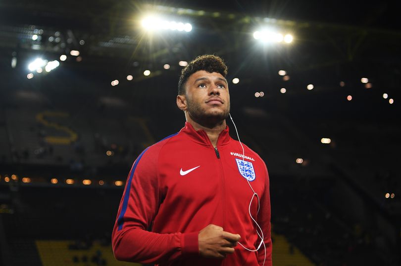 Ảnh bài viết Sau Man Utd, Chelsea cũng muốn xâu xé Arsenal