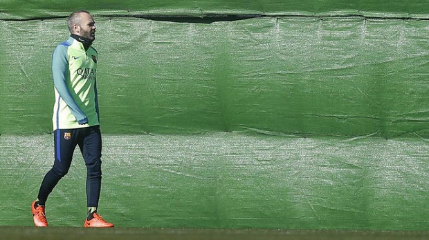 Andres Iniesta: Thủ quân hay 'Siêu dự bị'?